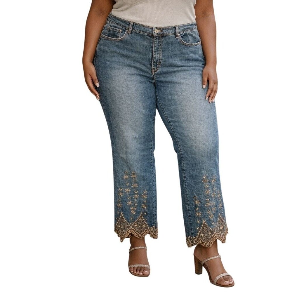 Apollo Jeans Plus Size 23/24 Denim Capri Embroidered Scalloped Hem Stretchy Clas